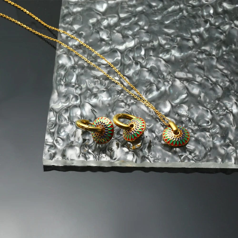 Women's Romantic Retro Stainless Steel Necklace And Earrings Jewelry Set