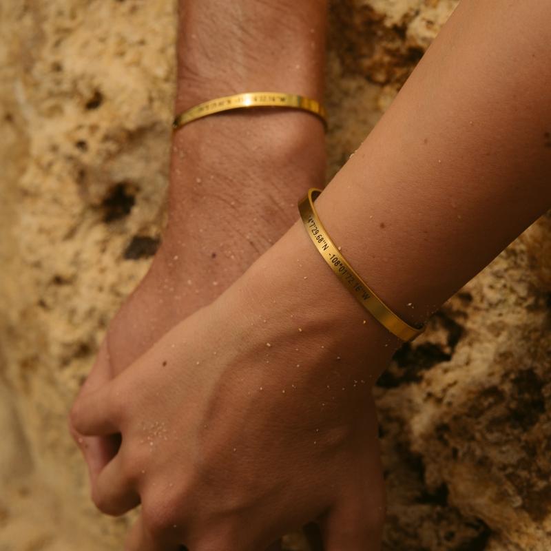Personalized Bracelets for Women Lover Double Side Engraved Custom Family Name Cuff Gifts